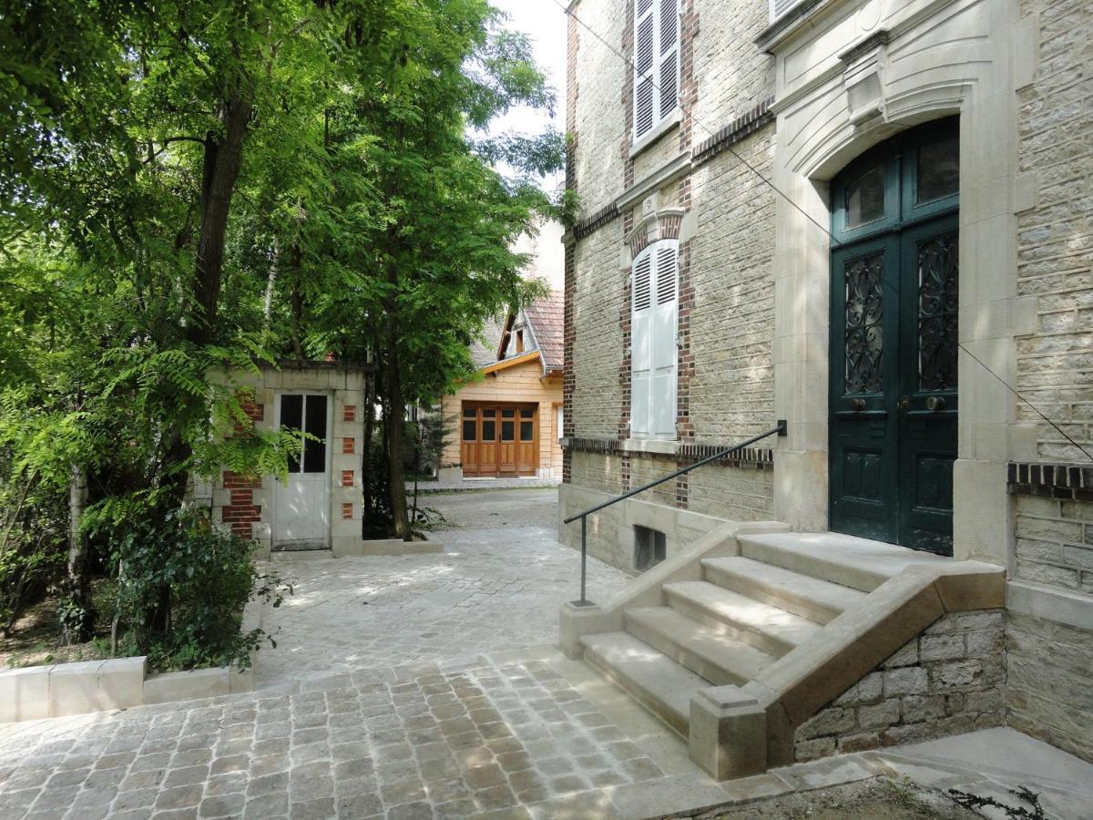 مبيت وإفطار سانت سافين Au Fil De Troyes المظهر الخارجي الصورة
